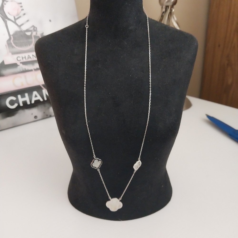 NWOT Sterling silver 3 station white clovers